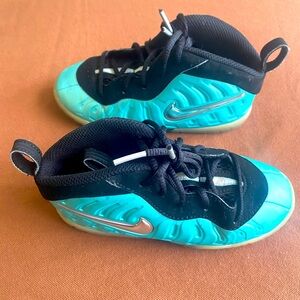 10c Nike Foamposite